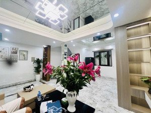 trung tâm hai bà trưng - nhà đẹp phố vip - 30m ra oto