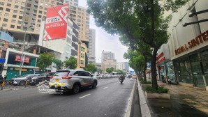 bán nhà phú nhuận 4 tầng sân thượng gần nguyễn văn trổi - ô tô tới cổng - đang cho thuê .