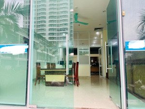 bán căn shophouse chân đế 89m2. sổ lâu dài. tại toà greenbay 17 tầng, mặt đường trung tâm bãi cháy