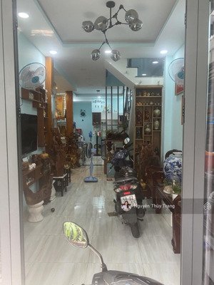 bán nhà đường phạm văn hai, 45m2, hẻm rộng thông cách mạng tháng tám, 2 lầu, 7.2 tỷ tl