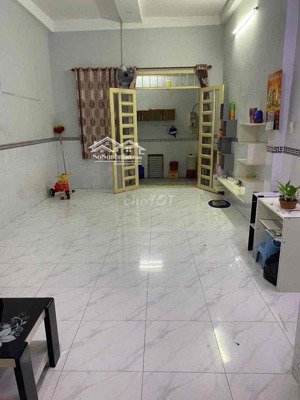 chính chủ cần bán nhà đẹp phạm thế hiển, q8 hẻm xe hơi,diện tích lớn,giá 2 tỷ