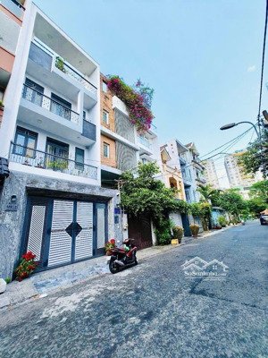 biệt thự gò vấp, đường lê đức thọ, 10x21 rất mới. giá rẻ như lô đất.