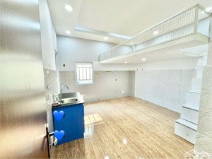 phòng gác, cửa sổ trời thoáng, full tiện nghi đối diện đh bách khoa lý thường kiệt