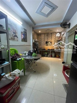 siêu phẩm bình tân - hem 8m chủ cần tiền bán để con đi du học rất gấp