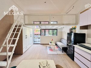 phòng mới - full nội thất - gần ngã tư hàng xanh