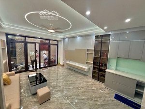 nhà mới giải phóng, hoàng mai. 6 tầng thang máy, mt4m, ngõ thông. dt: 33m2, giá: 8.45 tỷ