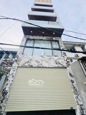 siêu phẩm thạch bàn - 7 tầng thang máy - full nội thất - ô tô - thiết kế siêu hiện đại.