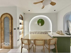 nhỉnh 8 tỷ tầng 1 - 85m2 - mặt phố - kinh doanh trung tâm quận hai bà trưng - sổ hồng