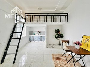 phòng có gác thang máy - máy lạnh và máy giặt ngay bến xe miền tây