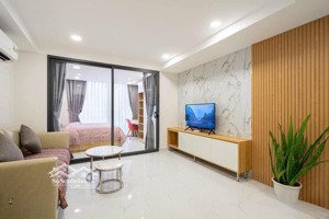 căn hộ ban công nguyễn trãi cống quỳnh 40m2 giá 7.8 triệu full tiện nghi