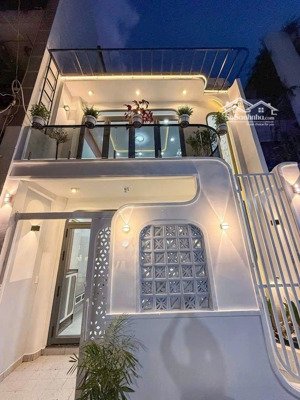 hẻm 1 trục ngang 5m nhà đẹp xách vali ở ngay phan văn trị p.11 bình thạnh 6.35 tỷ