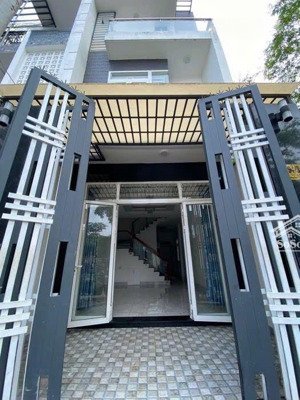 bán nhà 3 tầng đường thới an 16 phường thới an q12, dt 55m(4,2*13)giá 5,1tỷ đường 6m vào nhà, nhà