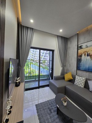 căn 2pn tầng cao view hồ bơi resort, hỗ trợ lãi vay 0%