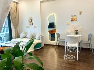 cho thuê căn hộ 1+ full đồ, view hồ, thiết kế thành 2 ngủ siêu đẹp chỉ 12 triệu