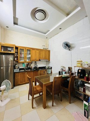 bán nhà mặt ngõ thông khương đình, dt 48m2 x 4 tầng, dân xây, ngõ nông, gần ô tô, giá 7.8 tỷ