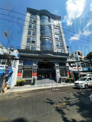 tòa nhà mặt tiền đường hồ xuân hương, ngay ngã 4 trương định quận 3, hồ chí minh