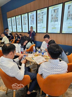 cần bán nhanh căn hộ 2pn mặt tiền đường lớn, cổng kcnc quy hoạch - giỏ hàng cuối giá tốt cđt