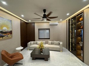 hoa hậu giải phóng - lô góc - 3 mặt thoáng - 4 tầng - thang máy - ngõ thông - ô tô vào nhà