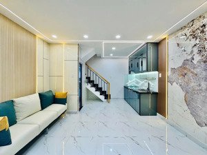 nhà riêng 3 tầng, 16m2, 4,7 tỷ, view đẹp tại duy tân, phú nhuận, tp.hcm