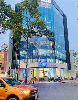 bán nhà mặt tiền đường trường sơn quận tân bình dt: 10 x 30m xây dựng hầm 7 tầng