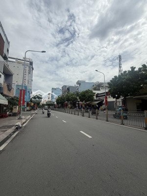 bán nhà mặt tiền kinh doanh đường 20m tân phú, 3 tầng, giá chỉ 9.8 tỷ