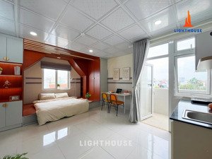 stuido ban công máy giặt riêng ngay dh văn lang