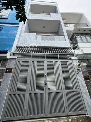 chính chủ bán nhà dt:4x18m2 giá 9,5 tỷ ,nhà 1tr, 2 lầu ,sh,hbc,tđ, 