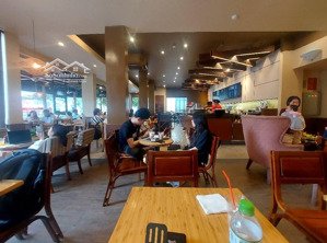 trung kính đường đôi, kinh doanh đỉnh cao, lô góc mặt tiền rộng 15m, vỉa hè 4m