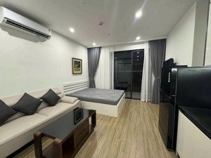 nhà nới full nội thất siêu đẹp chỉ 7,5 triệu 1 tháng tại phân khu the canopy