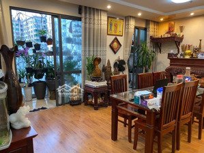 căn hộ cho thuê tại chung cư thái thành cầu giấy giá hợp lý , căn góc, thoáng mát ,view đẹp .