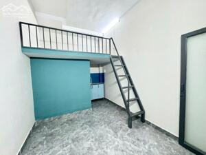 Cho thuê phòng trọ có gác giá rẻ đường Bạch Đằng ngay sân bay Tân Sơn Nhất.