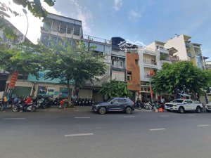 bán lỗ nhà mặt phố 3 tầng thuộc khu đất vàng q3 mặt tiền nguyễn đình chiểu 147m². giá chỉ 88 tỷ