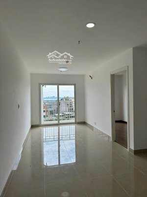 sẵn hđ thuê, cần bán căn 3pn 2wc 92.6m2 charm plaza