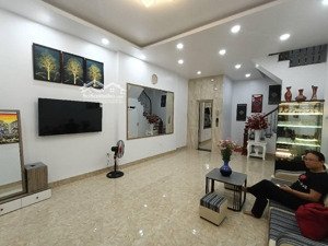 chính chủ bán nhà đường láng đống đa 6 tầng thang máy sổ vuông ngõ thông gần phố trước nhà thoáng