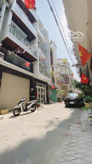 cực hiếm căn nhà ngay tt quận1 hoàng sa,đa kao.gần thảo cầm viên giá chỉ hơn 8tỷ tặng nội thất full