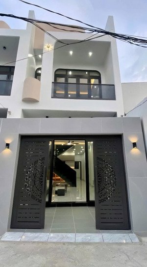 bán gấp nhà 80m2, xã phong phú, bình chánh