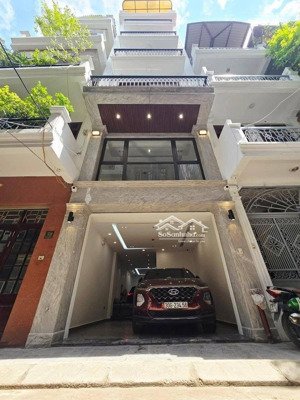 bán nhà phố hoàng quốc việt - 58/65m2 x mt 4.5m - 7 tầng, thang máy - vỉa hè - ô tô tránh