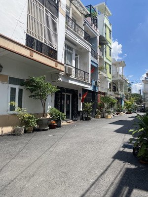 cực hiếm nhỉnh 5 tỷ bán nhanh trong tuần nhà hẻm xe hơi 3.6x12m 2 tầng - phan văn trị - 42m2