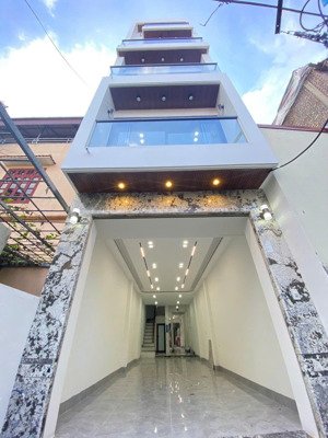 bán nhà 6 tầng mới đẹp nguyễn văn linh - thang máy full nội thất, đi 20m ra đường ô tô - giá tốt