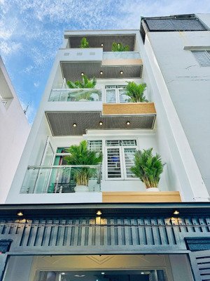 giảm ngay 300 triệu cho siêu phẩm nhà tân trang, p9, tân bình - kdc an ninh. giá 4 tỷ 110 tr/ 69m2