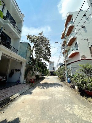 bán gấp căn nhà đẹp, sát bên vinhomes, vđ3 - phường long bình - giá chỉ 5,8 tỷ 1 trệt 3 lầu