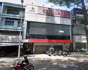 khan hiếm bán khuôn đất lớn mt ngô gia tự, quận 10 - ngang 12x25m - 4 tầng - giá 100 tỷ