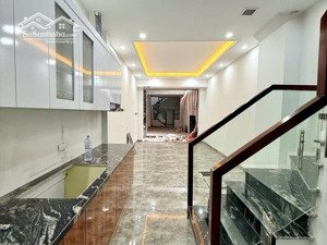 hồ tùng mậu- 5 tầng mới tinh-ngõ trước nhà 4m- nhỉnh 8 tỷ.