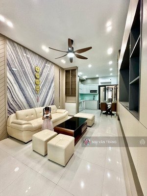 nhỉnh 9 tỷ! bán gấp nhà mỹ đình từ liêm dân xây 46mx4t, ngõ nông rộng 3m, 60m ra mặt phố trần bình