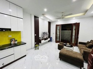 bán nhà 30m x5 tầng tại 252/16 ngọc thuỵ . ô tô tải đỗ cửa . ngõ thông , giá 7,45 tỷ có tl