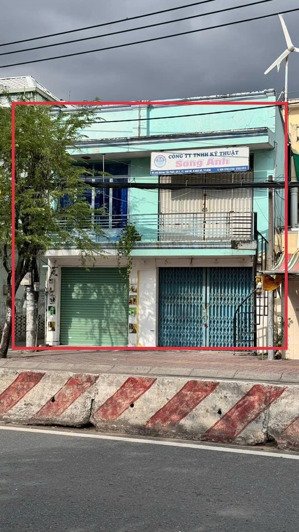 mặt tiền 7m15x12m nở hậu 7,5 trung tâm thị trấn tiện kinh doanh mọi nhà