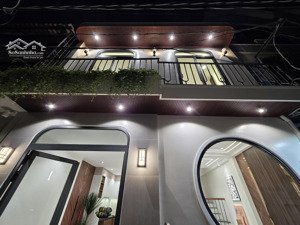 nhà đẹp hiện đại mới hoàn thiện - hẻm 1113 thông 1027 huỳnh tấn phát