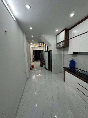 bán nhà riêng xịn xò ở vĩnh hưng, hoàng mai, nhà 3 tầng, 4pn, 3.8m mặt tiền, cực thoáng 41 m2