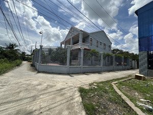 chủ bán rẻ nền đất ở 83m2 hẻm xe ô tô đường trương văn đa xã tân nhựt, bình chánh giá 2,1 tỷ .