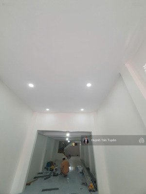 cho thuê nhà mặt tiền kinh doanh ngay vòng xoay hậu giang, 56 triệu, 4.3 x 25m, 5 tầng, view thoáng